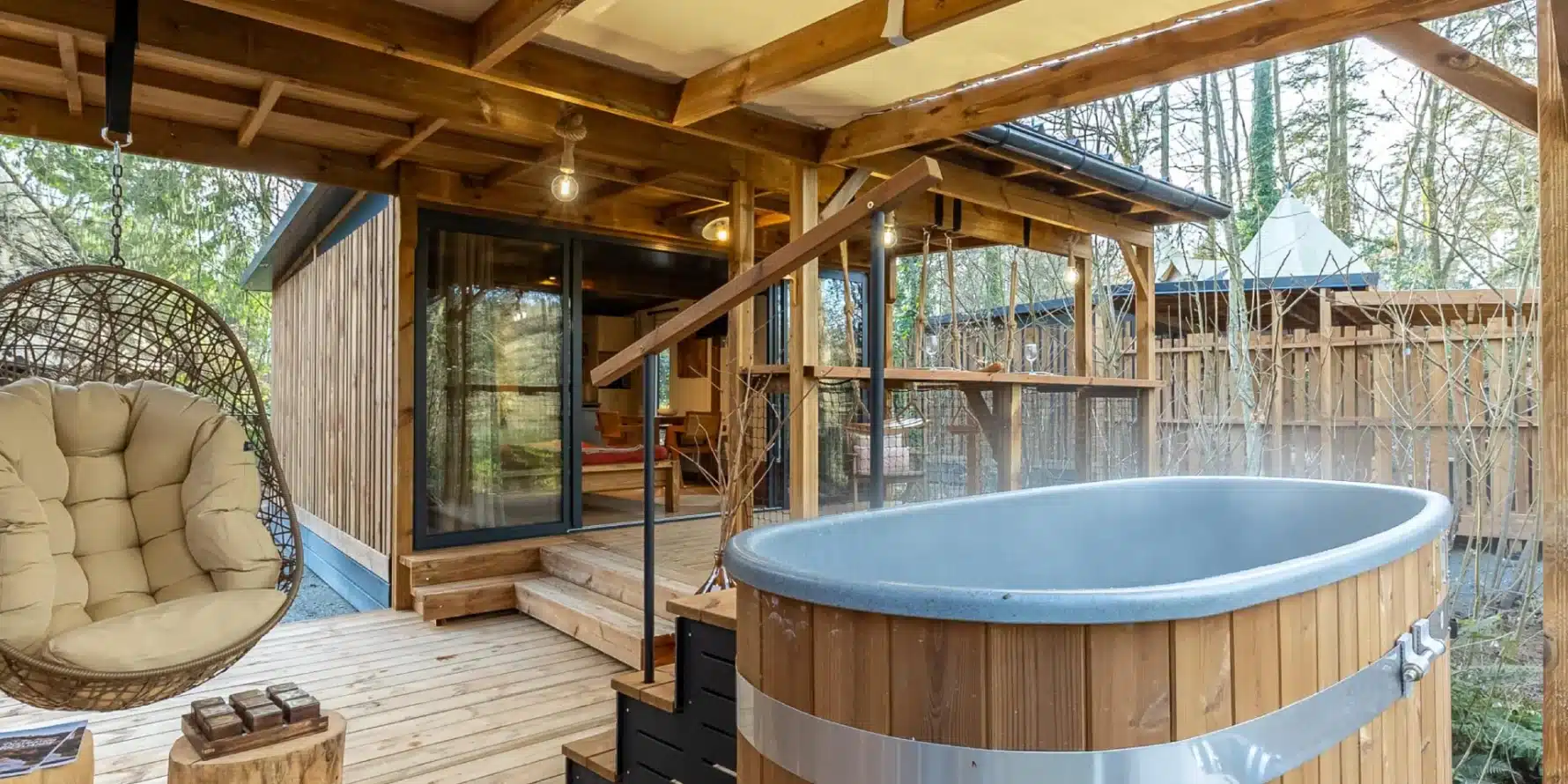 Découvrez nos locations de camping avec bain nordique dans le Morbihan